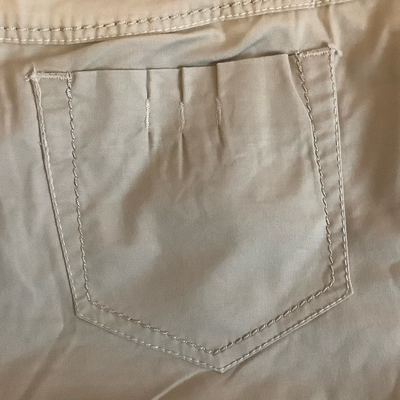 FOCUS 2000 WOMENS PETITE TAN CAPRI CROPPED PANTS/ Size 10P - Picture 7 of 10